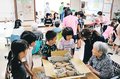 学校の畑で育てたジャガイモ、おいしく食べて　立山・釜ケ渕小児童が特養ホームに贈る