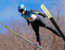 伊藤有希が３連覇、高梨沙羅３位