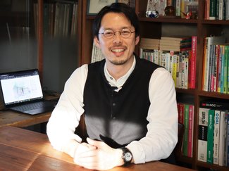 たてものに会いにいく＋（プラス）ナビゲーター荒井好一郎さん「住む人の〝らしさ〟を形に」