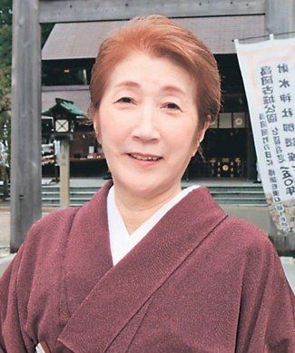 カラフル<br />アフタヌーン俳句会講師・田井三重子さん