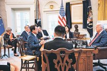 トランプ流 早くも全開　日米関税交渉スタート、突然の参加 官邸衝撃