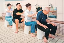 銭湯で思い出の一枚を　魚津「平成松の湯」、カメラマンの店主撮影