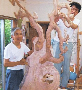 追想ありし日<br />［木彫を先導した日展会員］川原和夫（かわはら・かずお）さん（南砺市井波）