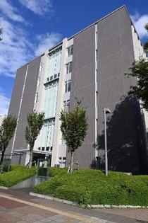 山梨の高額違約金差し止め認める