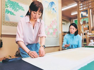 紺野美沙子×とやまの情熱人（１８）<br />表具師　明野さやかさん（４５）射水市