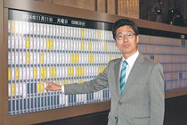 政治改革を進める　選挙後４氏初の国会登院