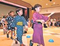 園児たち元気いっぱい　高岡の戸出七夕まつり、民謡踊りで開幕飾る