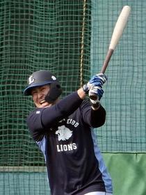 西武渡部、中軸定着へ選球眼磨く