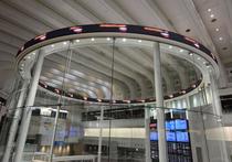 東証反発、午前は一時９００円高