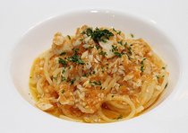 すりおろしニンジンとブリのスパゲティ