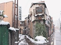 レトロな横町に脚光　高岡の大仏飲食店街、新規出店が相次ぐ　漫画のモデルにも