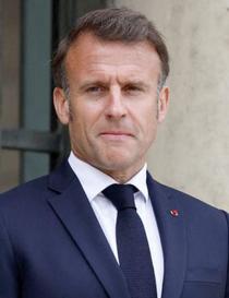 フランス、志願制の新兵役導入へ