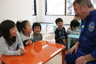 ④バイリンガルへの道は日本語でのコミュニケーションから　【英語のある子育て】
