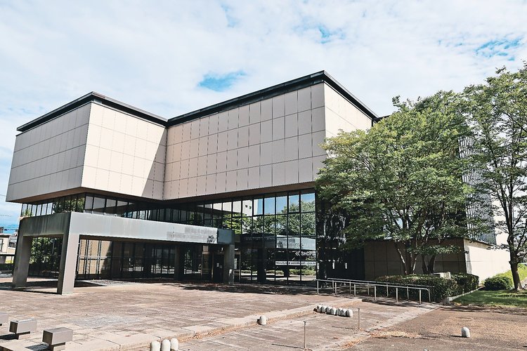【中古】 日帰りで行く富山と近県の美術館・博物館ガイド 富山　長野　新潟　石川　福井　岐阜/北日本新聞社 中古】 日帰りで行く富山と近県の美術館・博物館ガイド 富山