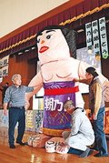 特大３メートル超す“朝乃山”　呉羽会館に模型