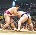 朝乃山、阿武咲はたき込み６勝目　春場所９日目