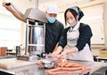 ソーセージ作り体験　南砺福野高農業環境科２年