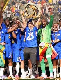 チェルシー・マレスカ監督が退任