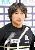 安間監督が進退言及　「５試合で３勝」、会社側に一任