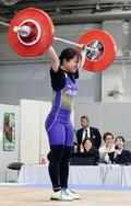 重量挙げ女子４９キロ級で鈴木Ｖ