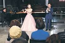 能登復興へ魂の音楽　氷見で藤井さん夫婦演奏会