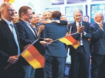 ドイツ極右「われわれは強力」　総選挙で躍進、反ファシズム訴える抗議デモも