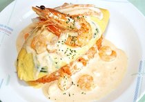 エビとカニのクリームオムライス