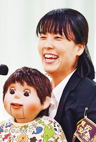 けさの人<br />腹話術で児童の犯罪被害を防ぐ警察官の小玉裕子（こだま・ひろこ）さん