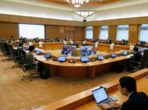 政府、無駄な事業の公開点検開始