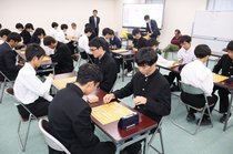 男子・日下さん(富山1)女子・油本さん(新川みどり野2)V 県高校将棋