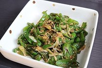 ピーマンとミョウガの炒め物