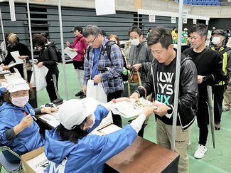 富山マラソン1万4926人受け付け 3日号砲