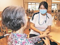 介護に外国人を積極採用 県内福祉施設に最多670人、留学生に学費貸与