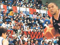 ＜降格　グラウジーズ＞下～地域密着<br />運営方法の見直し必須　１年で復帰、秋田に学べ