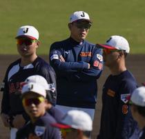 野球の井端監督、二遊間に注目