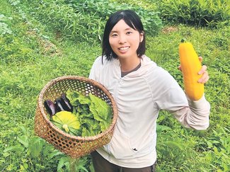 源流居酒屋（２０）初めての野菜作り<br />畑眺めて酒を飲む