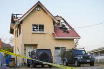 東広島市の住宅火災、油を検出