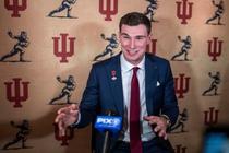 ＱＢメンドーサが最優秀選手賞