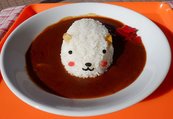 表情がかわいいカピバラカレー