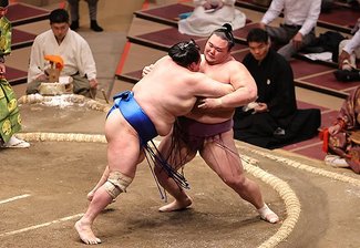 朝乃山、連敗脱出　夏場所４日目
