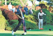 ４８人が本戦出場決める　呉羽ＣＣで県マッチプレーゴルフ選考会