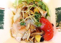 あったかチキンサラダ　ワサビドレッシング