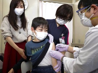 高校生まで医療費無料１４市町村へ、中学生止まりは１市のみ