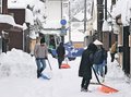 大雪、全地点真冬日　８日の県内、鉄路・空路乱れ