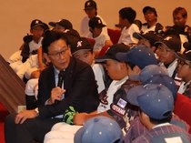 南砺に栗山英樹さんがやってきた！　子どもたちに贈ったメッセージは