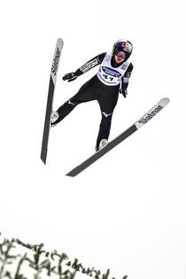 高梨の８位が最高、Ｗ杯ジャンプ