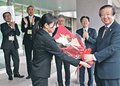 「大きな花咲かせたい」　夏野砺波市長４期目スタート