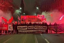 スイスで「反ダボス会議」デモ