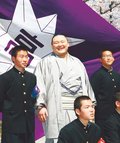 大関朝乃山 母校に錦　富山商業高 ２年ぶり訪問　後輩「オーラ感じた」