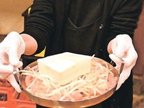 ＜駅停チカ飯＞１　ホルモン料理専門店「お多福」<br />客足絶えない「オアシス」／ＪＲ速星駅から徒歩約１分